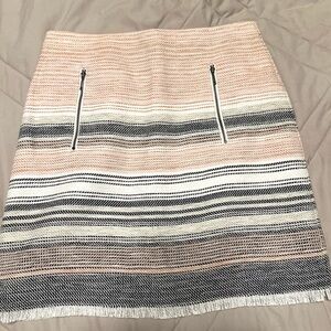 Loft size 6 skirt, worn once and in perfect condition!